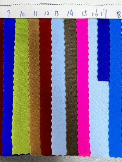 DG-BT recycled nylon matte Lycra Composition: 82% recycled nylon 18% spandex Weight: 180g/㎡ Width 150CM front view